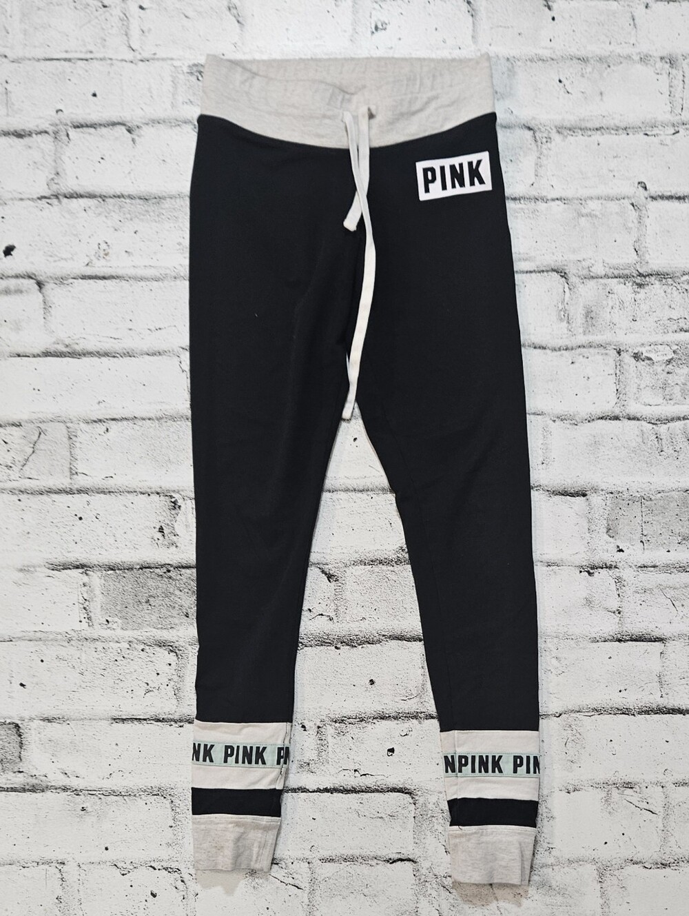 PINK Victoria's Secret Yoga Leggings XS Black Logo Jogger Pants